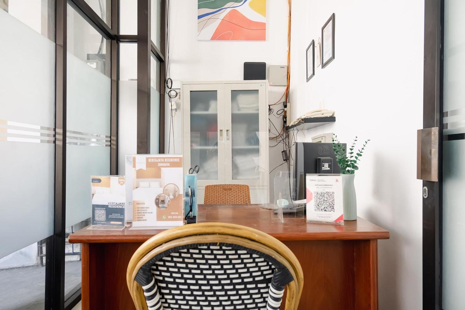 Mono Coliving Kertajaya Syariah, Sby Hotell Surabaya Eksteriør bilde