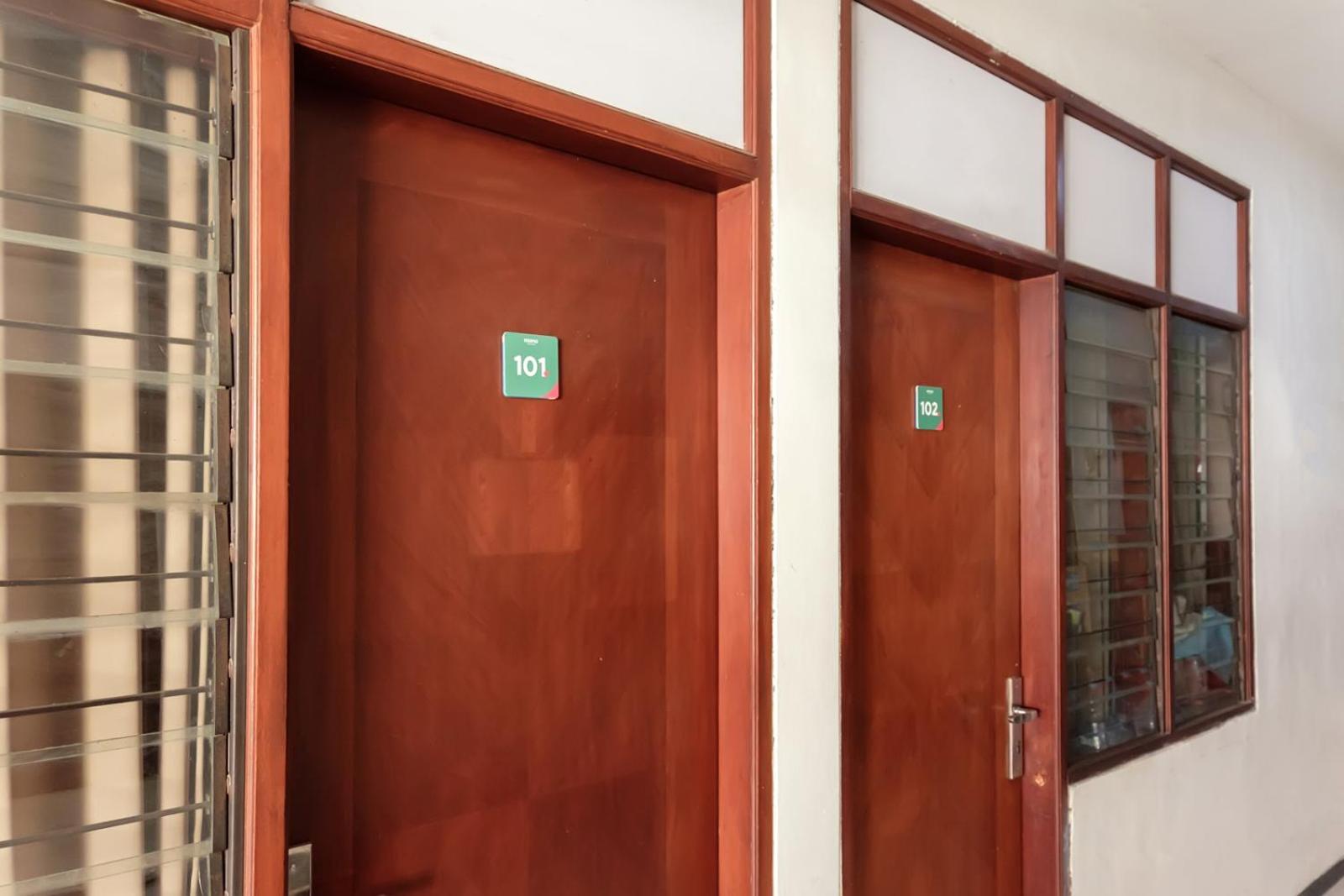 Mono Coliving Kertajaya Syariah, Sby Hotell Surabaya Eksteriør bilde